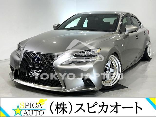 LEXUS IS