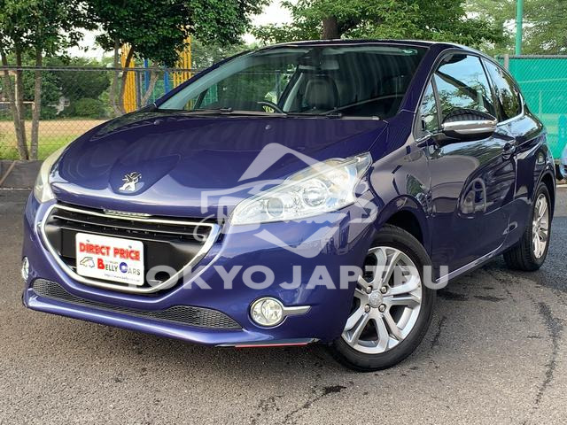 PEUGEOT 208