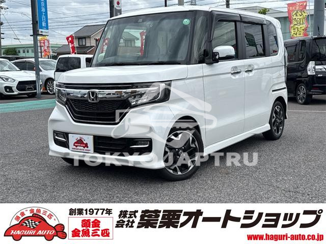HONDA N-BOX CUSTOM