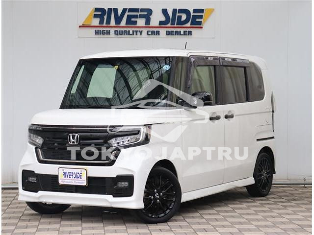 HONDA N-BOX CUSTOM
