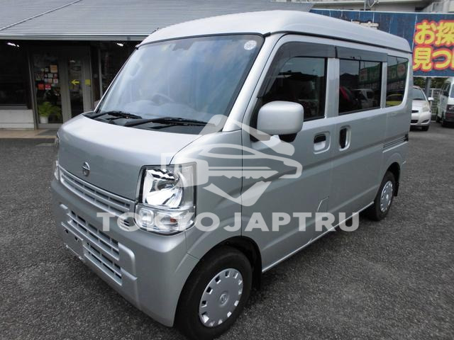 NISSAN NV100CLIPPER VAN
