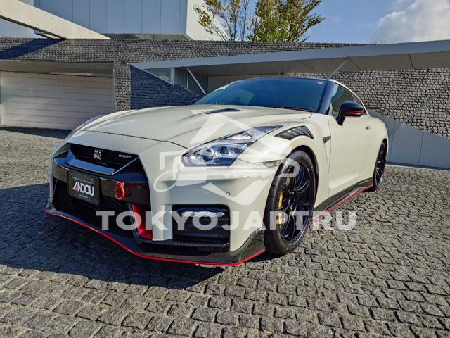 NISSAN GT-R