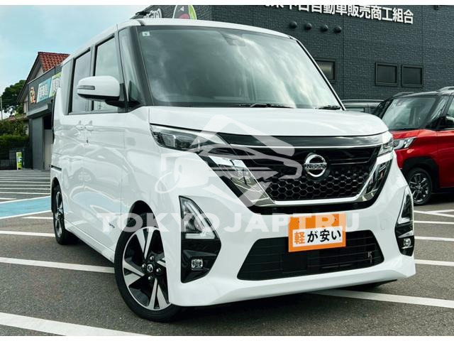 NISSAN ROOX
