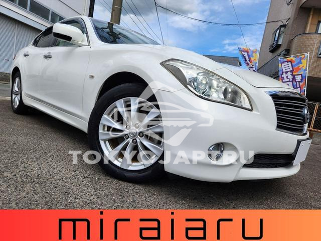 NISSAN FUGA
