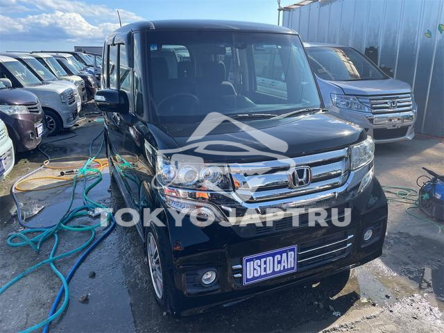HONDA N-BOX PLUS CUSTOM