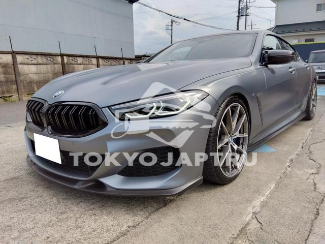 BMW 8 SERIES