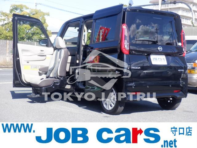 NISSAN ROOX
