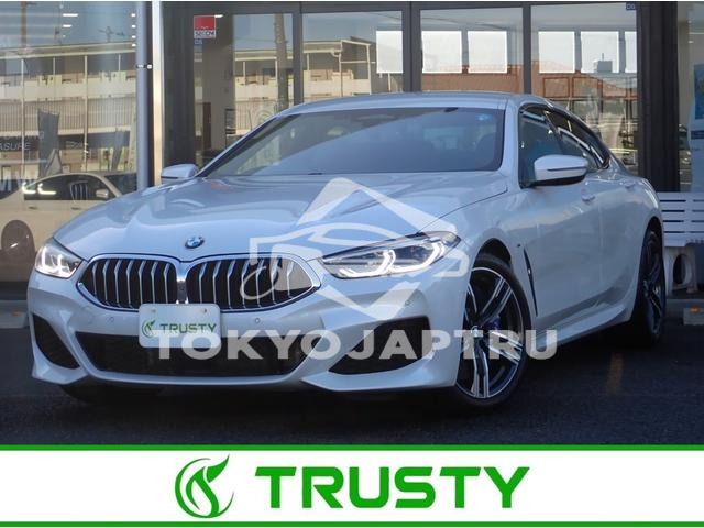 BMW 8 SERIES