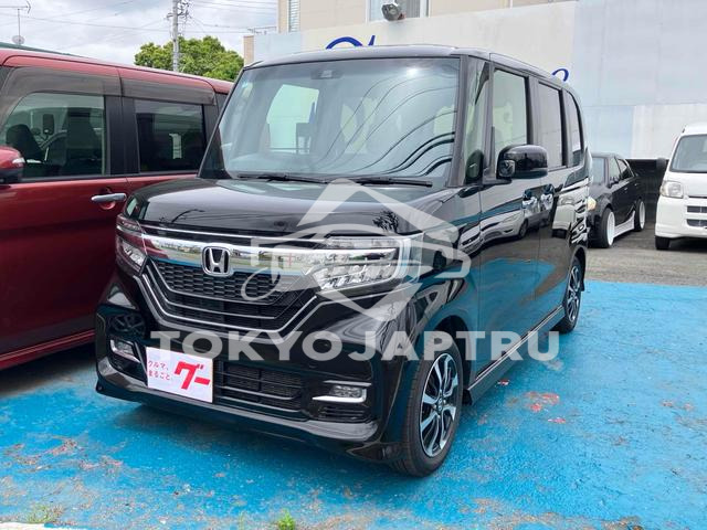 HONDA N-BOX CUSTOM