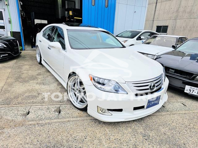 LEXUS LS