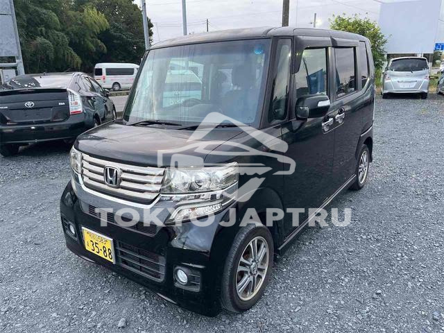 HONDA N-BOX CUSTOM