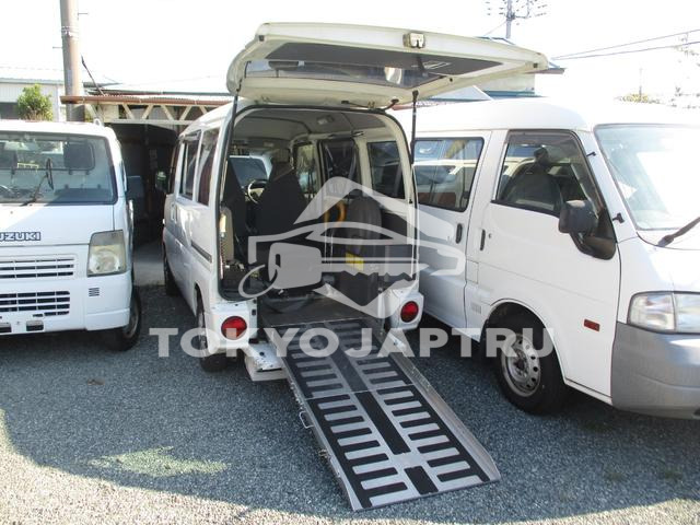 NISSAN CLIPPER VAN