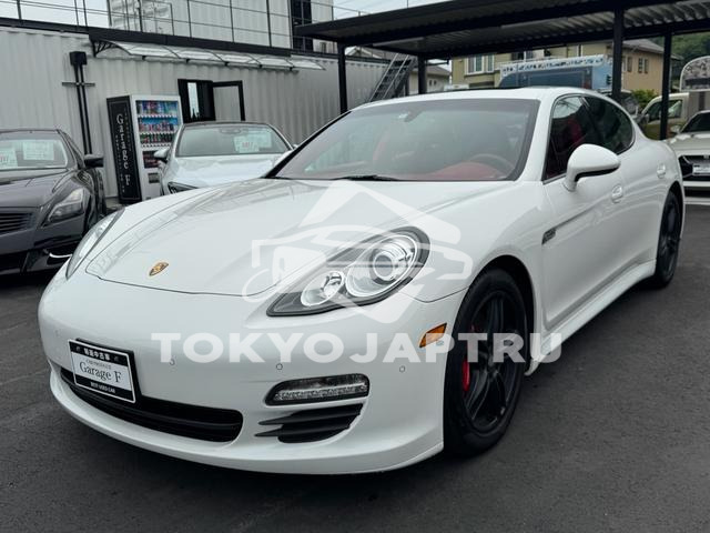 PORSCHE PANAMERA