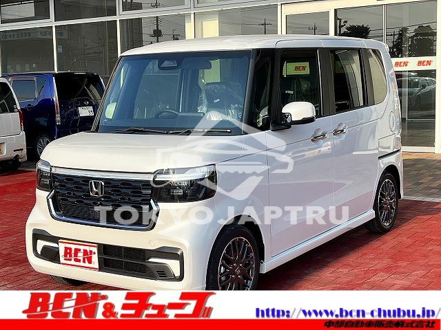HONDA N-BOX CUSTOM