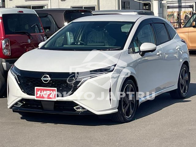 NISSAN AURA