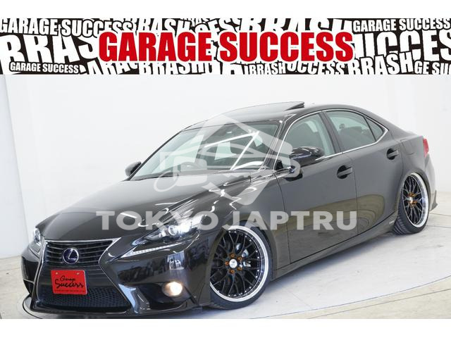 LEXUS IS