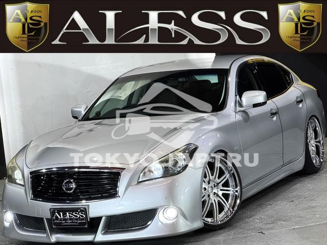 NISSAN FUGA