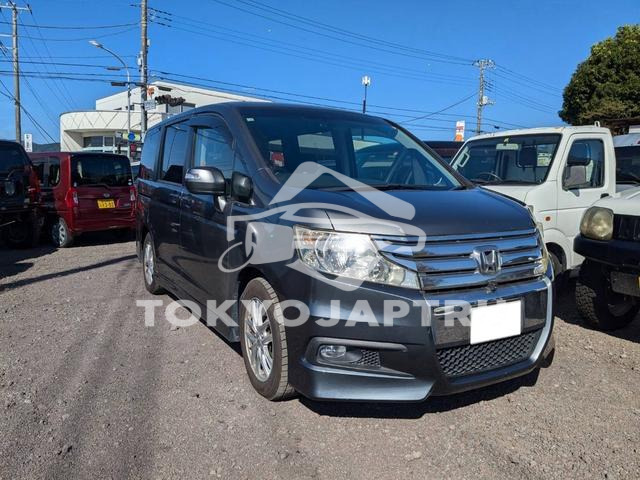 HONDA STEPWAGON SPADA
