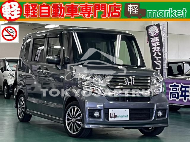 HONDA N-BOX CUSTOM