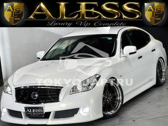 NISSAN FUGA
