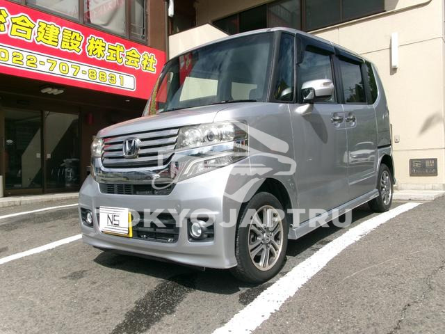 HONDA N-BOX CUSTOM