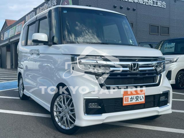 HONDA N-BOX CUSTOM