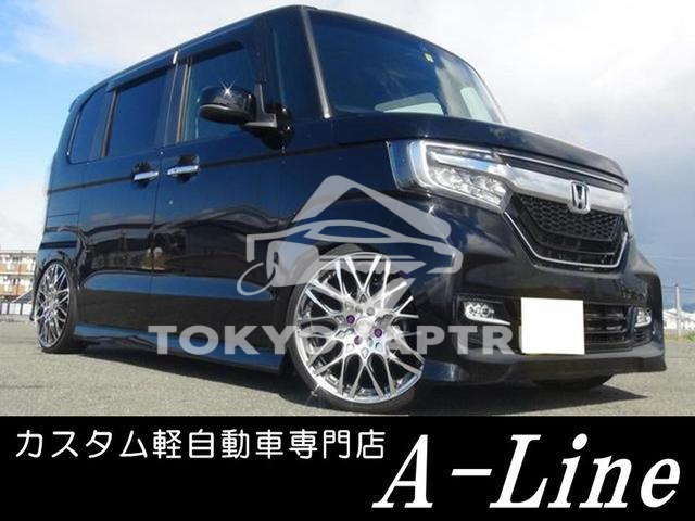 HONDA N-BOX CUSTOM