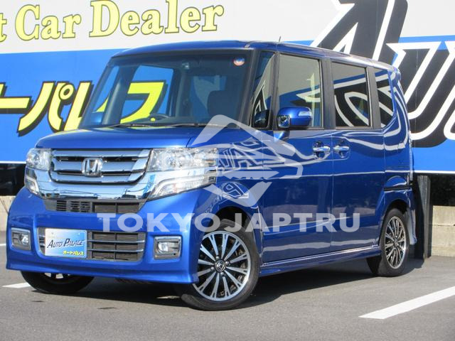 HONDA N-BOX CUSTOM