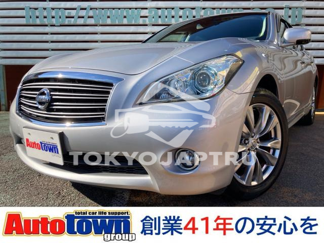NISSAN FUGA