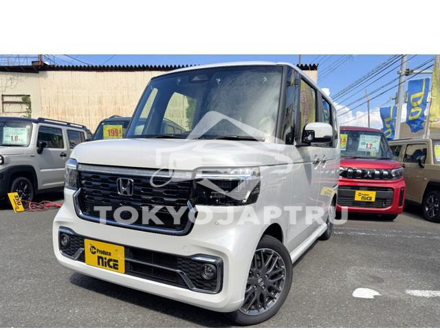 HONDA N-BOX CUSTOM