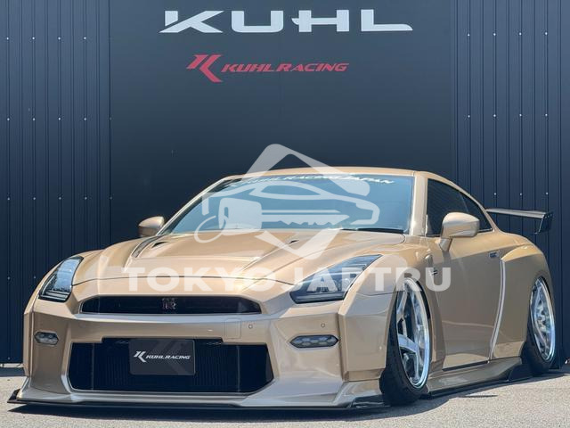 NISSAN GT-R