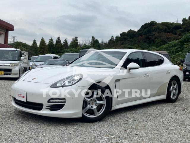 PORSCHE PANAMERA