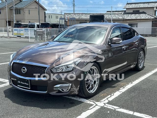 NISSAN FUGA