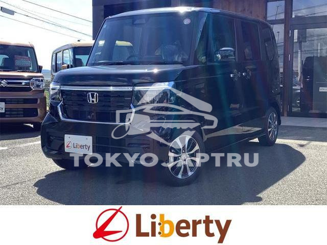 HONDA N-BOX CUSTOM