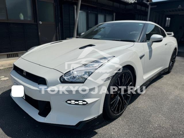NISSAN GT-R