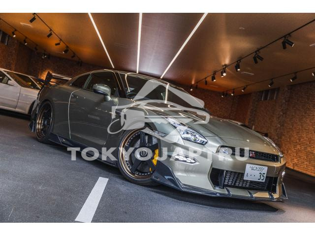 NISSAN GT-R