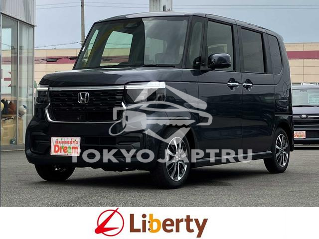 HONDA N-BOX CUSTOM