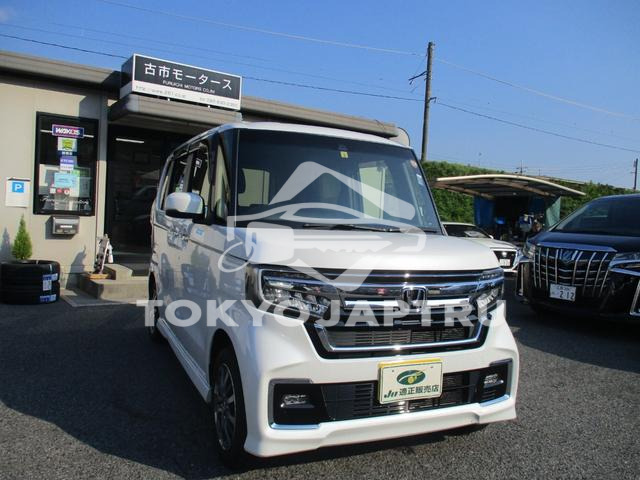 HONDA N-BOX CUSTOM
