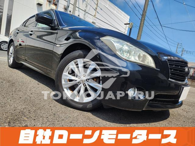 NISSAN FUGA