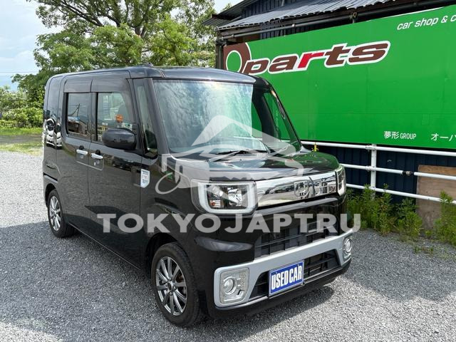 DAIHATSU WAKE