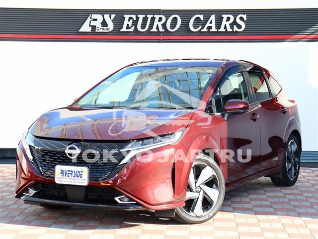 NISSAN AURA