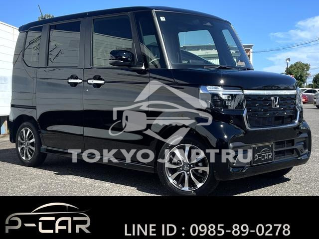 HONDA N-BOX CUSTOM