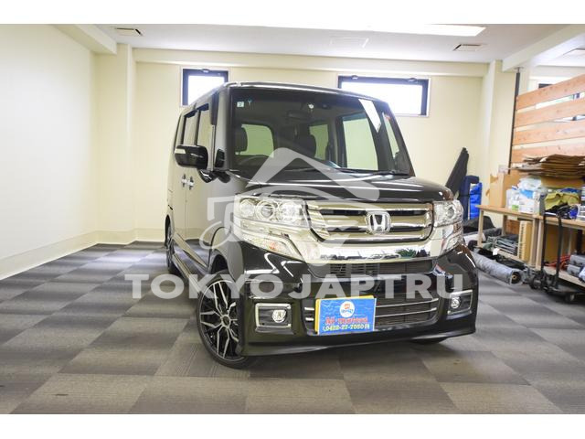 HONDA N-BOX CUSTOM