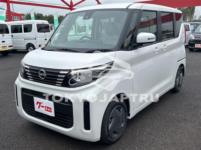 NISSAN ROOX