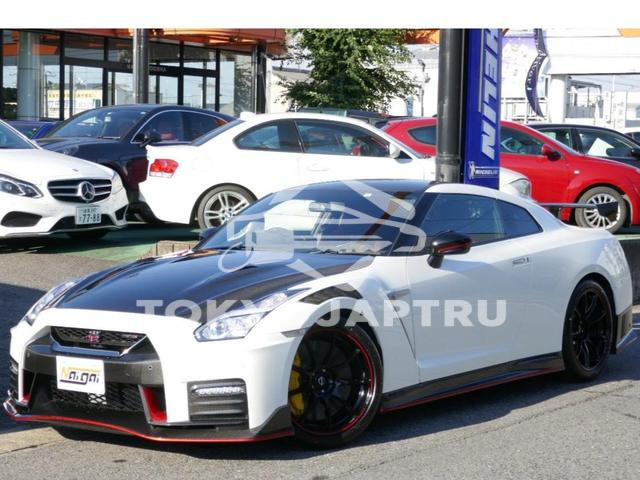 NISSAN GT-R