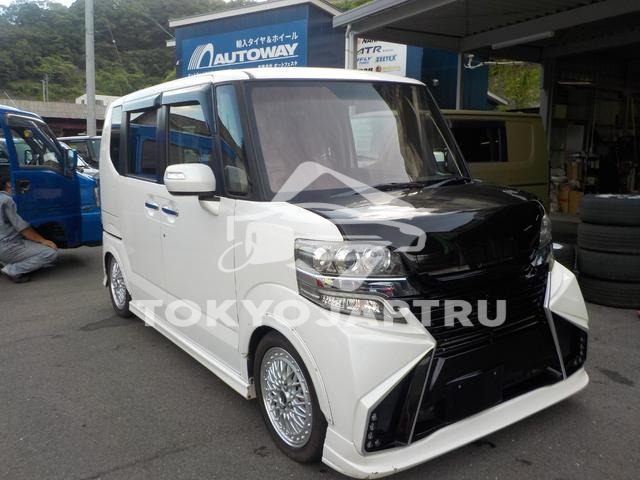 HONDA N-BOX CUSTOM