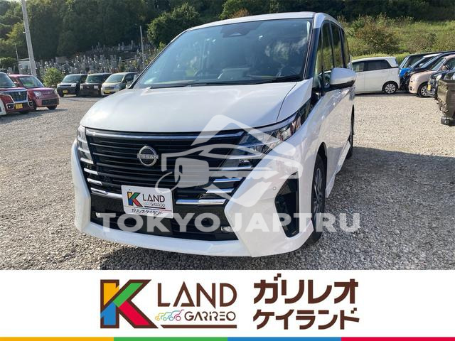 NISSAN SERENA