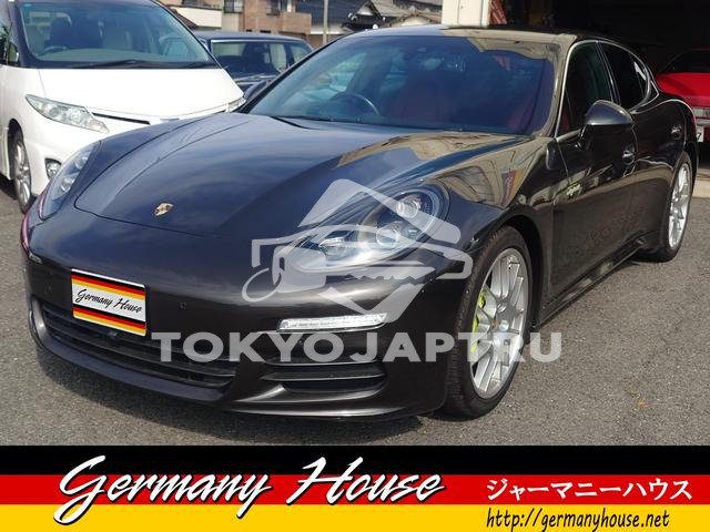 PORSCHE PANAMERA