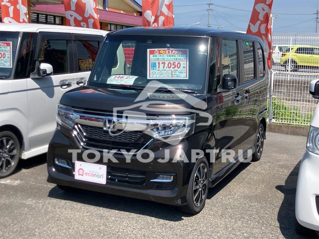 HONDA N-BOX CUSTOM