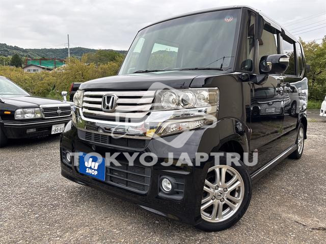 HONDA N-BOX CUSTOM